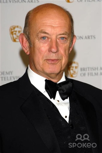 Photo of actor Roy Marsden