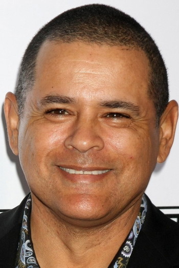 Photo of actor Raymond Cruz