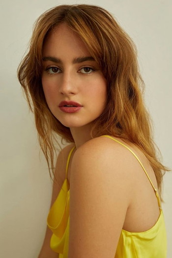 Photo of actress Grace Van Patten