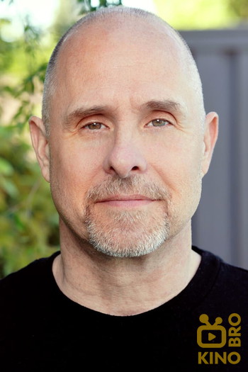 Photo of actor Paul Schulze