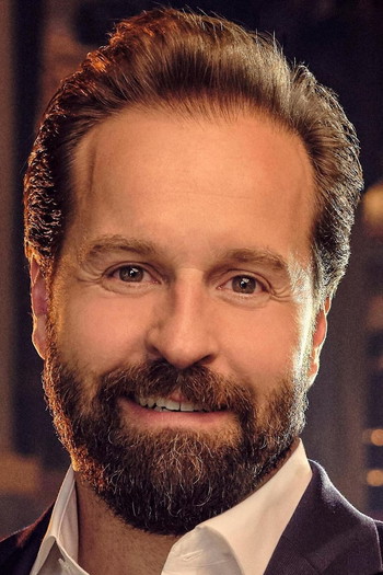 Photo of actor Alfie Boe