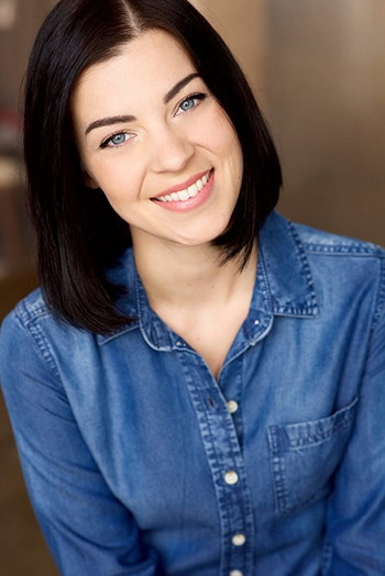 Photo of actor Nikole Howell