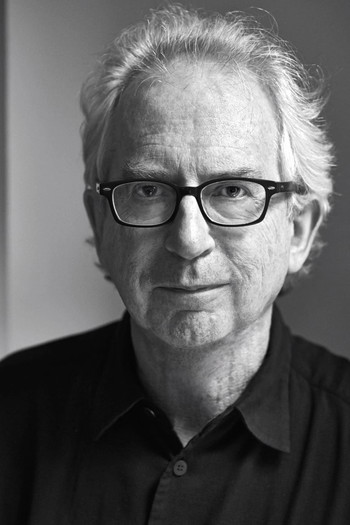 Photo of actor Peter Carey