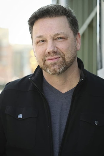 Photo of actor Jeffrey Hanson