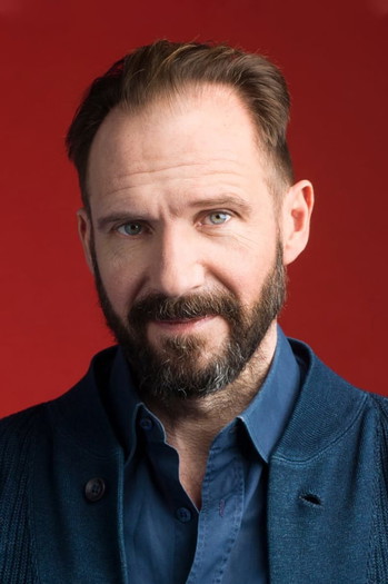 Photo of actor Ralph Fiennes