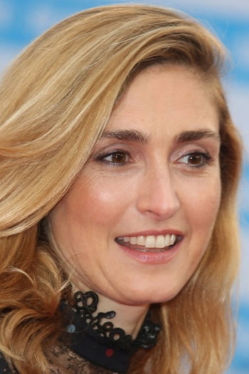 Photo of actress Julie Gayet