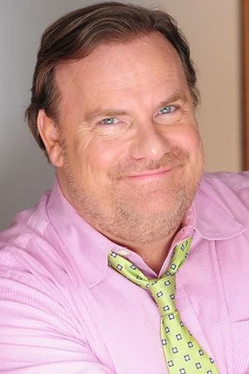 Photo of actor Kevin Farley