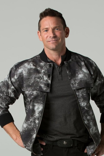 Photo of actor Jeff Timmons