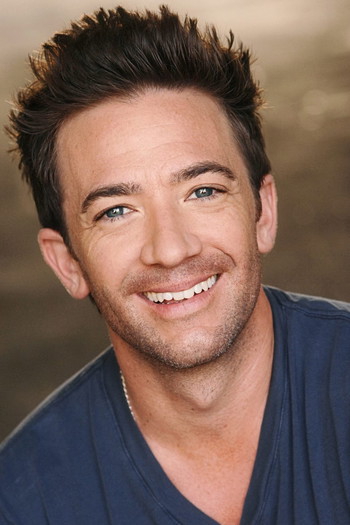 Photo of actor David Faustino