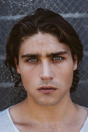 Photo of actor Logan Huffman