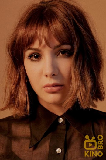 Photo of actress Hannah Marks