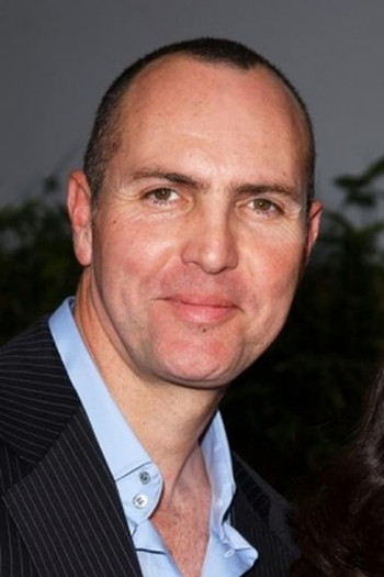 Photo of actor Arnold Vosloo