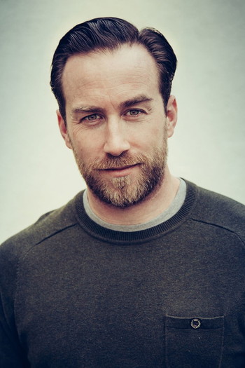 Photo of actor Justin Benson