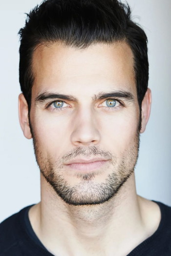 Photo of actor Thomas Beaudoin