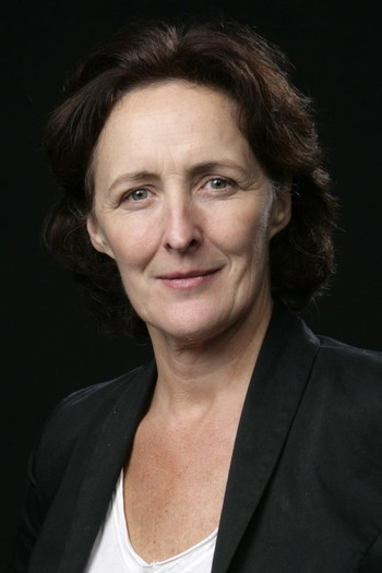 Photo of actress Fiona Shaw