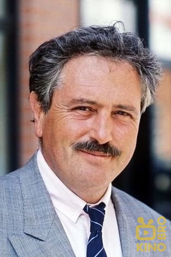 Photo of actor Victor Lanoux