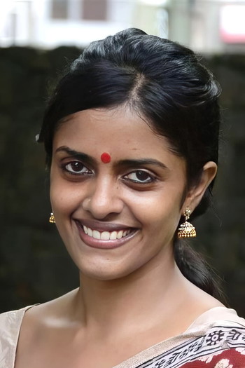 Photo of actress Kani Kusruti