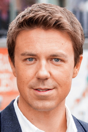 Photo of actor Andrew Buchan