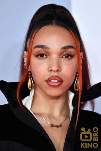 Фото акторки FKA Twigs