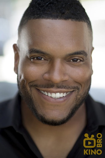 Photo of actor Sean Ringgold