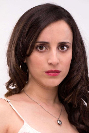 Photo of actress Camila Hirane