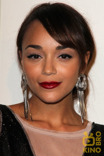 Photo of actress Ashley Madekwe