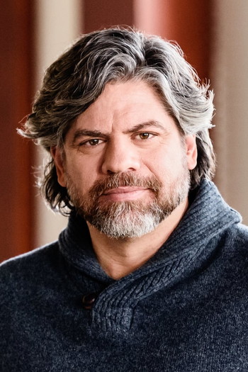 Photo of actor Sylvain Massé