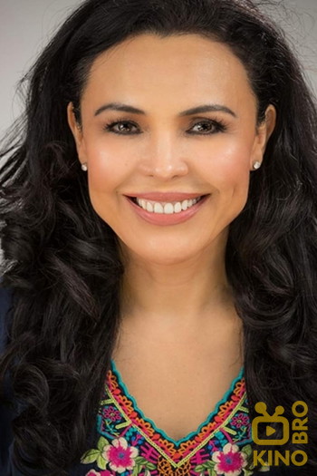 Photo of actress Sandra Santiago