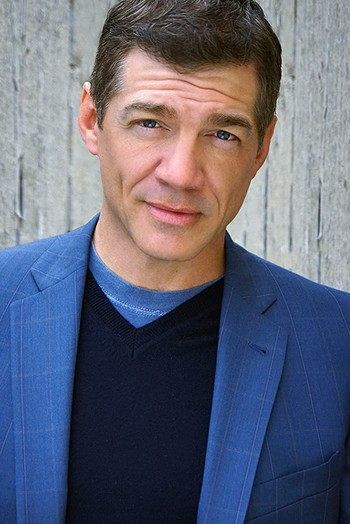 Photo of actor Matthew Glave