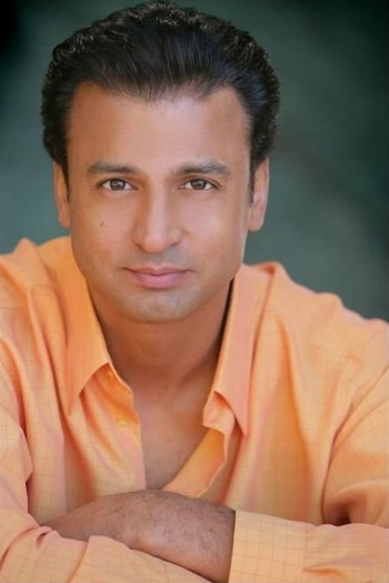 Photo of actor Shelley Malil