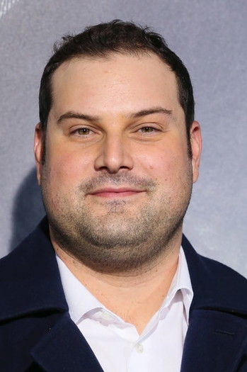 Photo of actor Max Adler