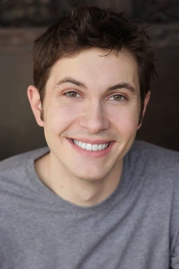 Photo of actor Toby Turner