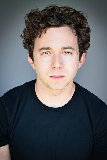 Photo of actor Aaron Himelstein