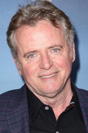 Photo of actor Aidan Quinn