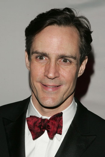 Photo of actor Howard McGillin