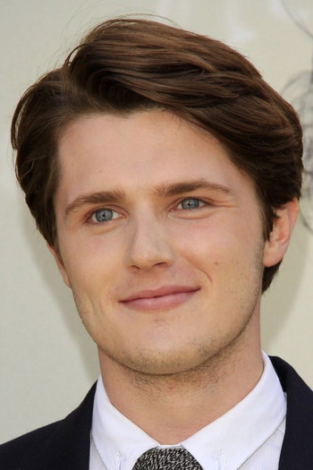 Photo of actor Eugene Simon