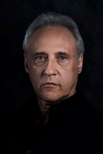 Photo of actor Brent Spiner