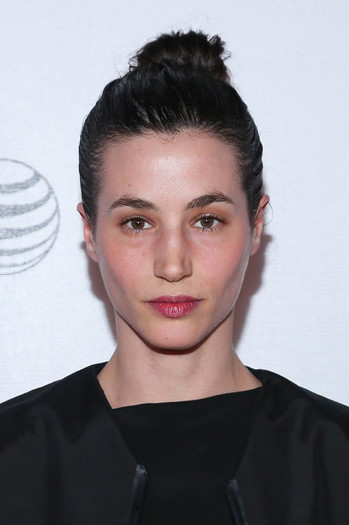 Photo of actress Elisa Lasowski