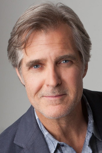 Photo of actor Henry Czerny