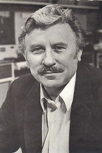 Photo of actor Joe Lynch