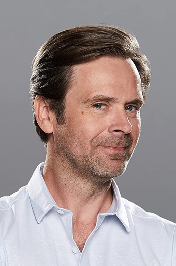 Photo of actor Matthias Matschke