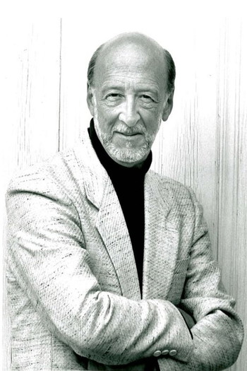 Photo of actor Danny Wells