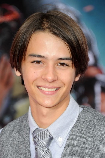 Photo of actor Bridger Zadina