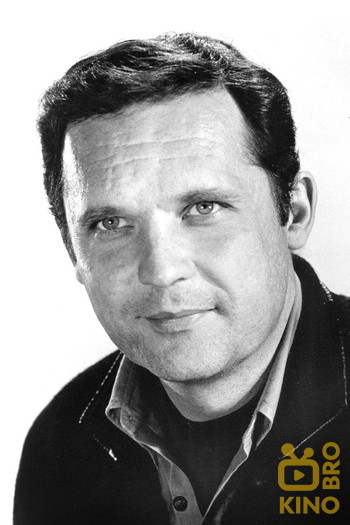 Photo of actor John Vernon