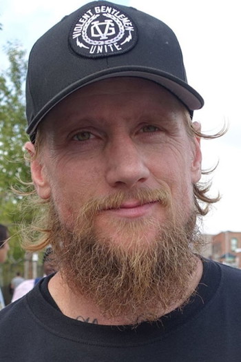 Photo of actor Mike Vallely