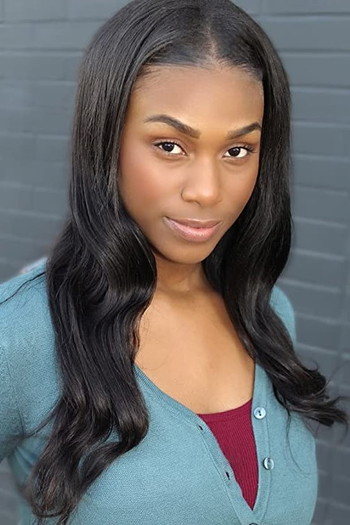 Photo of actress Shaylin Becton