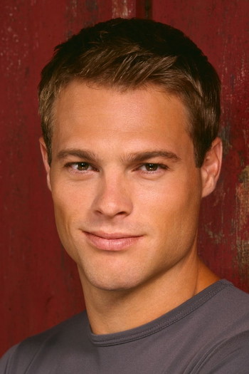 Photo of actor George Stults