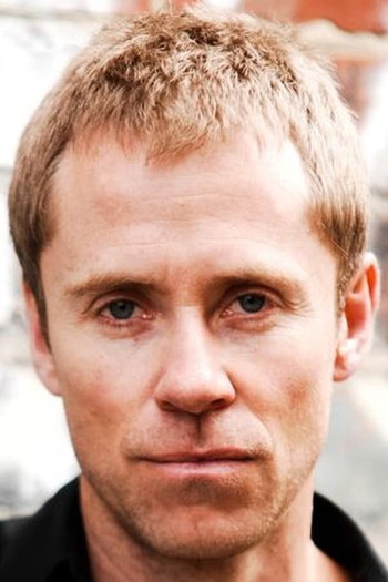 Photo of actor Travis McMahon