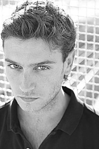 Photo of actor Asier Newman