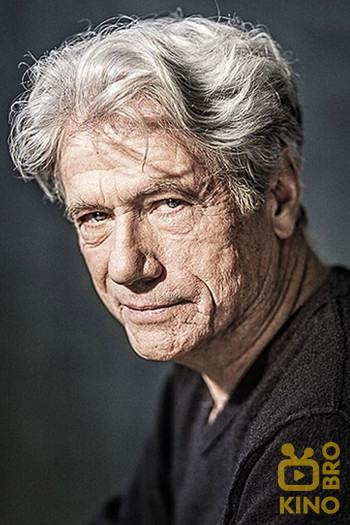 Photo of actor Jürgen Prochnow